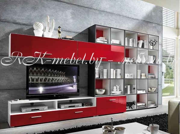 Горка с красными фасадами фото №1