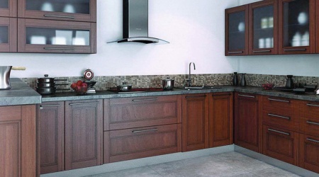 Кухня из массива ольхи