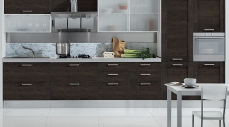 Кухня из массива прямая