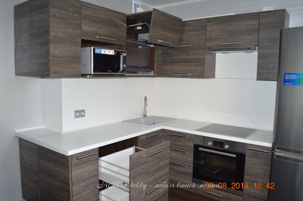 Угловая кухня из ЛДСП EGGER Венге Мали фото №1