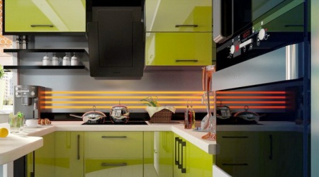 Кухня из пластика лайм для малогабаритной квартиры