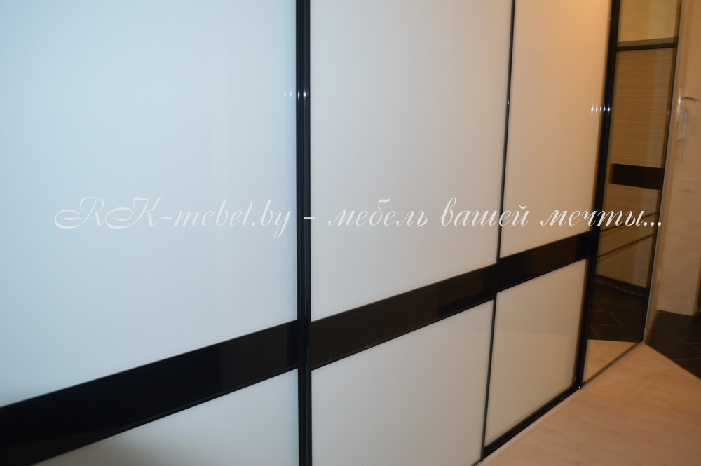 Шкаф-купе белый лакобель фото №1